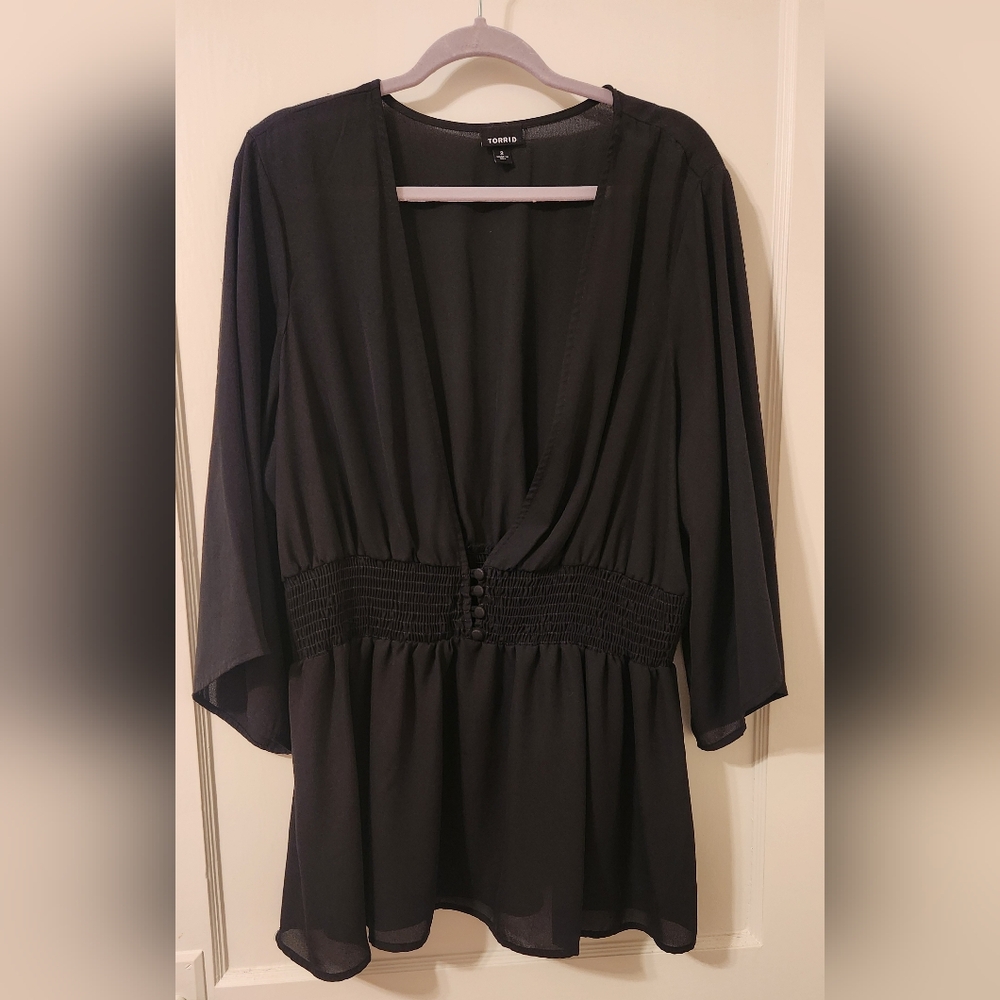 NWOT Torrid Plus Size 3XL Black Babydoll Top Bell Sleeve Elastic Waist Buttons